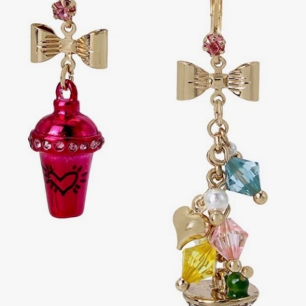 Betsey Johnson Mix Match Martini & Shaker Drop Earrings - NWT - Picture 1 of 7
